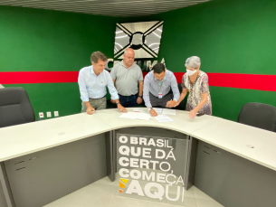 Notícia - Três entidades são beneficiadas com assinatura de convênios em Criciúma