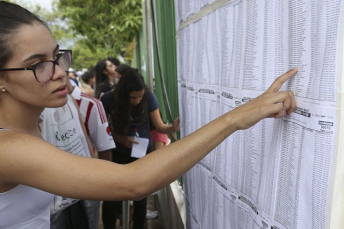 Notícia - Últimas horas para inscrição no Enem 2019