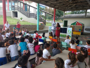 Notícia - Escola recebe ação de Páscoa do Laboratório Búrigo