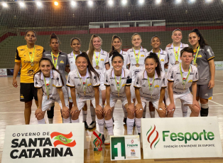 Notícia - Criciúma é campeã do futsal masculino e feminino da fase Regional dos Joguinhos Abertos