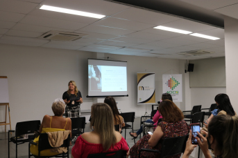 Notícia - Núcleo da Mulher Empresária da Acic celebra 25 anos de atuação