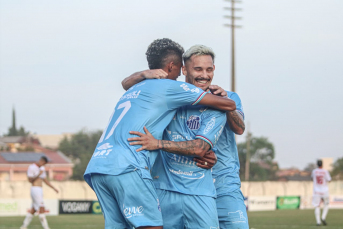 Notícia - Caravaggio vence o Atlético Catarinense por 2 a 0 no estádio Mário Balsini