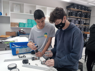 Notícia - Escola S de Criciúma é classificada para a etapa nacional do First Tech Challenge