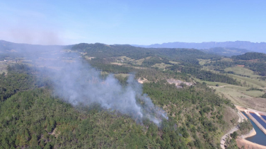 Notícia - Incêndios em vegetação, problemas da hora em Urussanga (VÍDEO)