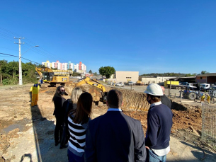 Notícia - Uma vistoria às obras da Avenida Santos Dumont