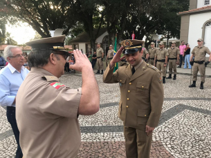 Notícia - Em formatura, o reconhecimento aos policiais militares