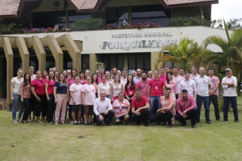 Notícia - Forquilhinha abraça a campanha do Outubro Rosa