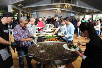 Notícia - 10ª Feijoada Mágica reúne boa comida e solidariedade