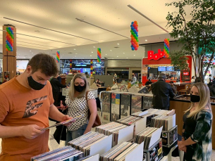 Notícia - Nações Shopping volta com a Feira do Vinil no próximo fim de semana