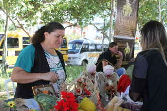 Notícia - Feira da Agricultura Familiar movimenta Paço Municipal