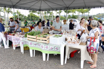 Notícia - Natal é tema da Feira da Agricultura Familiar no Parque das Nações