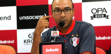 Notícia - Fraca campanha derruba o técnico do Joinville