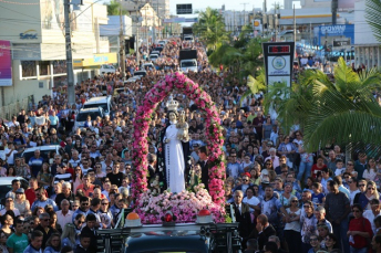 Notícia - Mais de 65 mil pessoas na festa de Nossa Senhora Mãe dos Homens