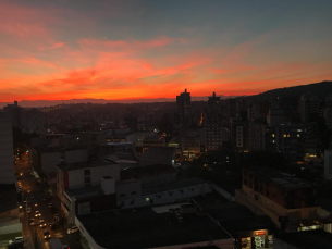 Notícia - Um belo entardecer ainda sob o embalo do frio