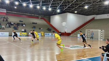 Notícia - Futsal da FME vence time de Jaraguá do Sul pelo Campeonato Catarinense Sub-20