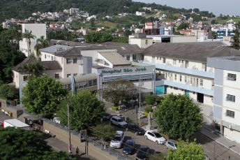 Notícia - Covid-19: Dez pacientes na UTI do São José. Metade em estado grave