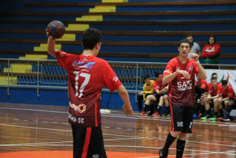 Notícia - Handebol de Criciúma nas semifinais da Olesc