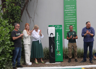 Notícia - Unesc inaugura estações de recarga para veículos elétricos e híbridos