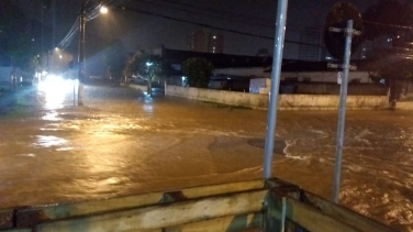 Notícia - Fim de tarde com temporal no sul 