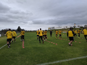 Notícia - Clima tranquilo em treino comandado por Lalo no CT do Tigre (VÍDEO)