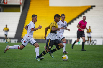 Notícia - Tigre estreia com derrota na Copa Criciúma sub-17