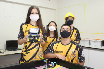 Notícia - Equipe de robótica da Escola S de Criciúma se classifica para competição nacional