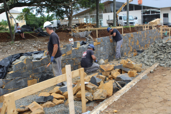 Notícia - Revitalização da praça São João Batista começa a ganhar forma