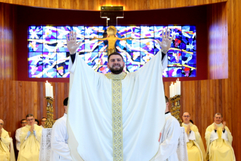 Notícia - Diocese de Criciúma celebra ordenação de padre Jader