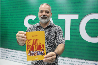 Notícia - Pró-reitor da UniSatc lança livro 