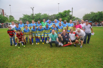 Notícia - Jogo com ídolos do Flamengo tem goleada em Içara