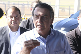 Notícia - Bolsonaro afirma que não vai propor fim da multa de 40% do FGTS