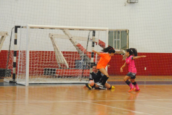 Notícia - Jesc: Cedup e Arruda Ramos avançam de fase no futsal feminino