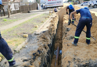 Notícia - Casan completa 50% das obras de esgotamento sanitário do bairro São Luiz