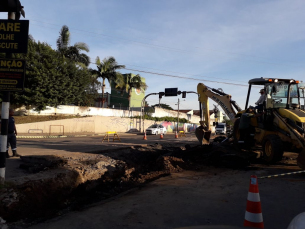 Notícia - Seguem as obras na Rodovia Jorge Lacerda