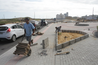 Notícia - Ainda em dezembro tem calçadão