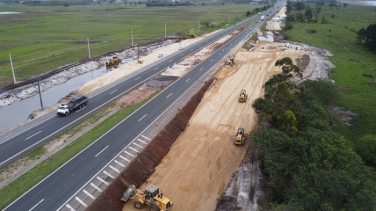 Notícia - Obras seguem a todo vapor na BR 101