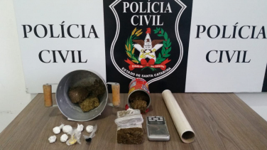 Notícia - Homem é preso com cocaína e maconha