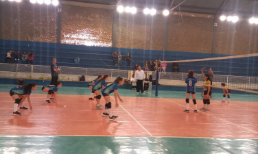 Notícia -  Vôlei Forquilhinha fica no pódio na 2° etapa da liga sub-13