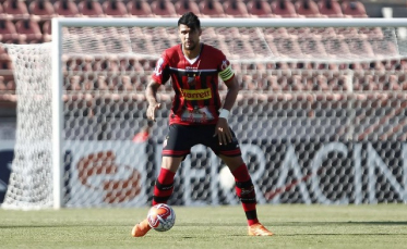 Notícia - Criciúma encaminha contratação de Léo Santos