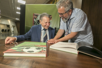 Notícia - Lançado o livro da história do futebol catarinense