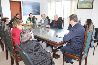 Notícia - Moradores decidem paralisar produção de mineradora em Maracajá