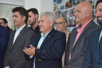 Notícia - Ministro Marcos Pontes conhece projetos no Bairro da Juventude