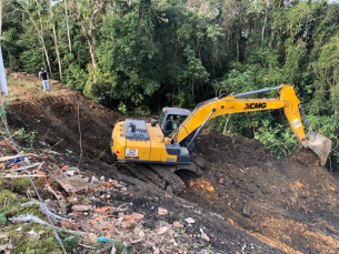 Notícia - Solo para construção do Mirante do Morro Cechinel é preparado