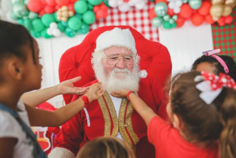 Notícia - Natal Super Feliz, alegria e presentes para crianças carentes