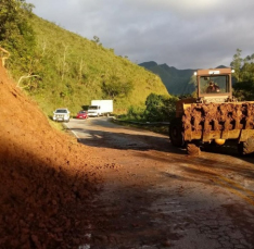 Notícia - Barreira removida, estrada aberta na Serra do Rio do Rastro