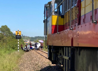 Notícia - Acidente entre trem e carro deixa feridos em Sangão