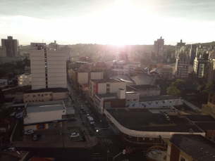 Notícia - Sexta-feira com 30ºC. Chuva chega no sábado