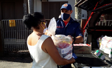 Notícia - Campanha Solidariedade em Dobro arrecada 3,4 toneladas de alimentos