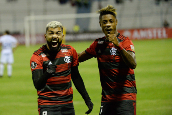 Notícia - Libertadores: Flamengo vence, Athletico Paranaense perde