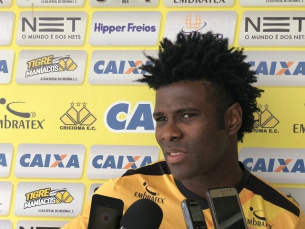 Notícia - Criciúma volta a conversar com Sandro. Léo Gamalho está descartado